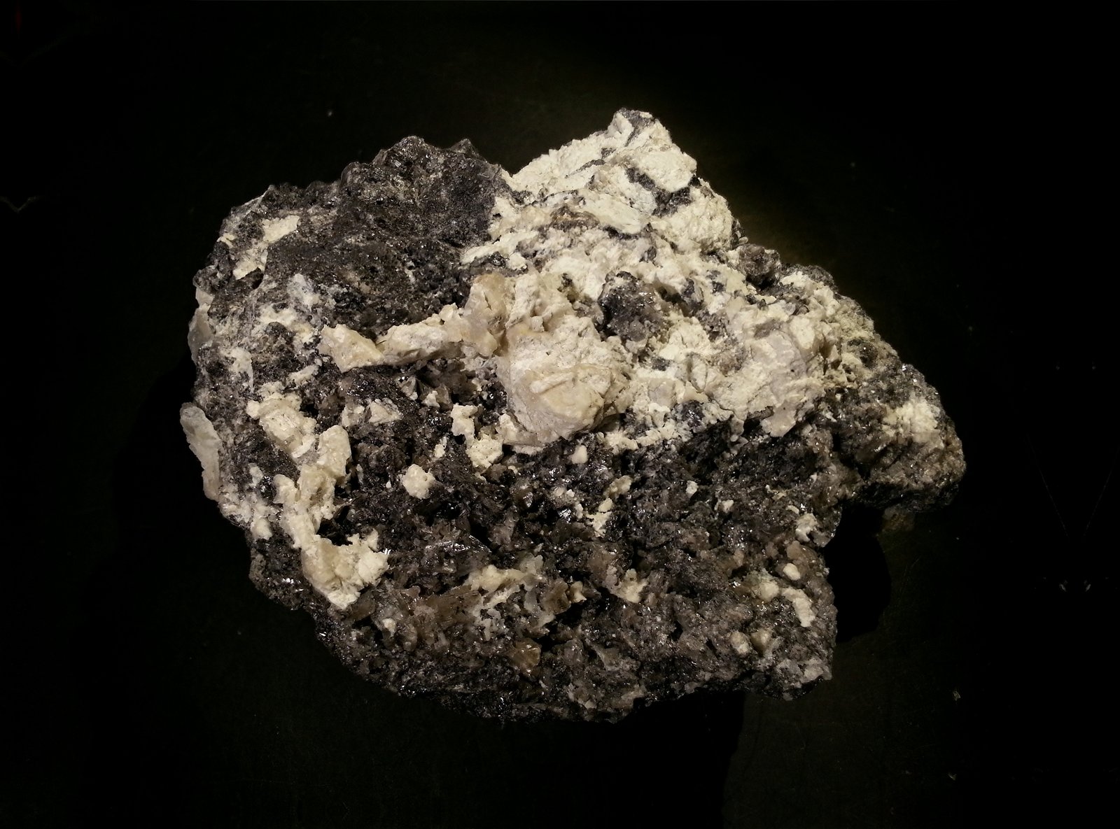 Cerusita. Galena
8 x 6 x 3 cm
(Autor: Javier Rodriguez)