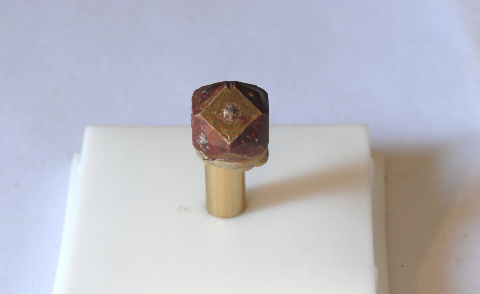 Pirita
Medidas pieza: 0,9x0,9x0,9 cm
(Autor: Sergio Pequeño)