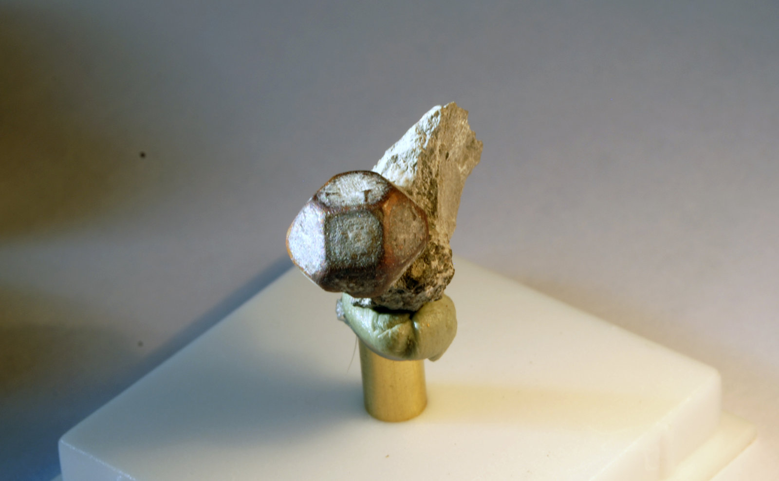 Pirita
Medidas pieza: 2,1x1,6x1,2 cm
(Autor: Sergio Pequeño)
