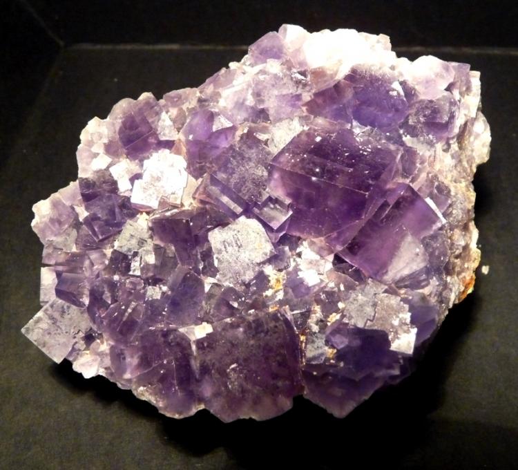 Fluorita
110x85 mm Cr.  Gr. 20 mm.
(Autor: Jesus Franquesa Baucells)