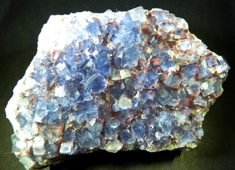 Fluorita
100 x 70 mm.
(Autor: Jesus Franquesa Baucells)