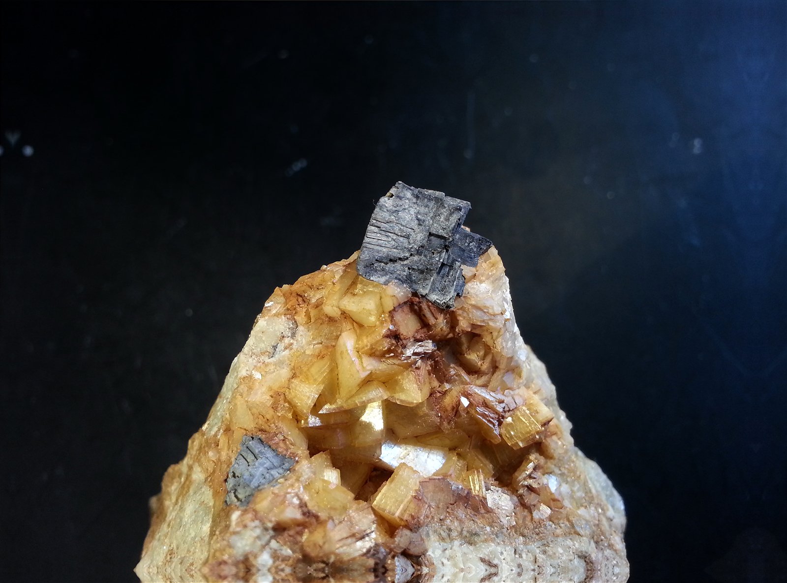 Galena, ankerita-dolomita Series, dolomita
5 x 4 x 3 cm
(Autor: Javier Rodriguez)