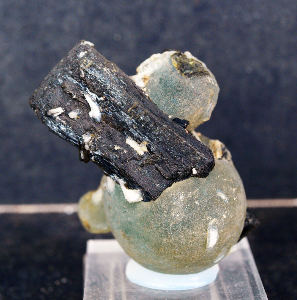 Prehnita, Epidota
6 x 4 cm
(Autor: Pedro Antonio)
