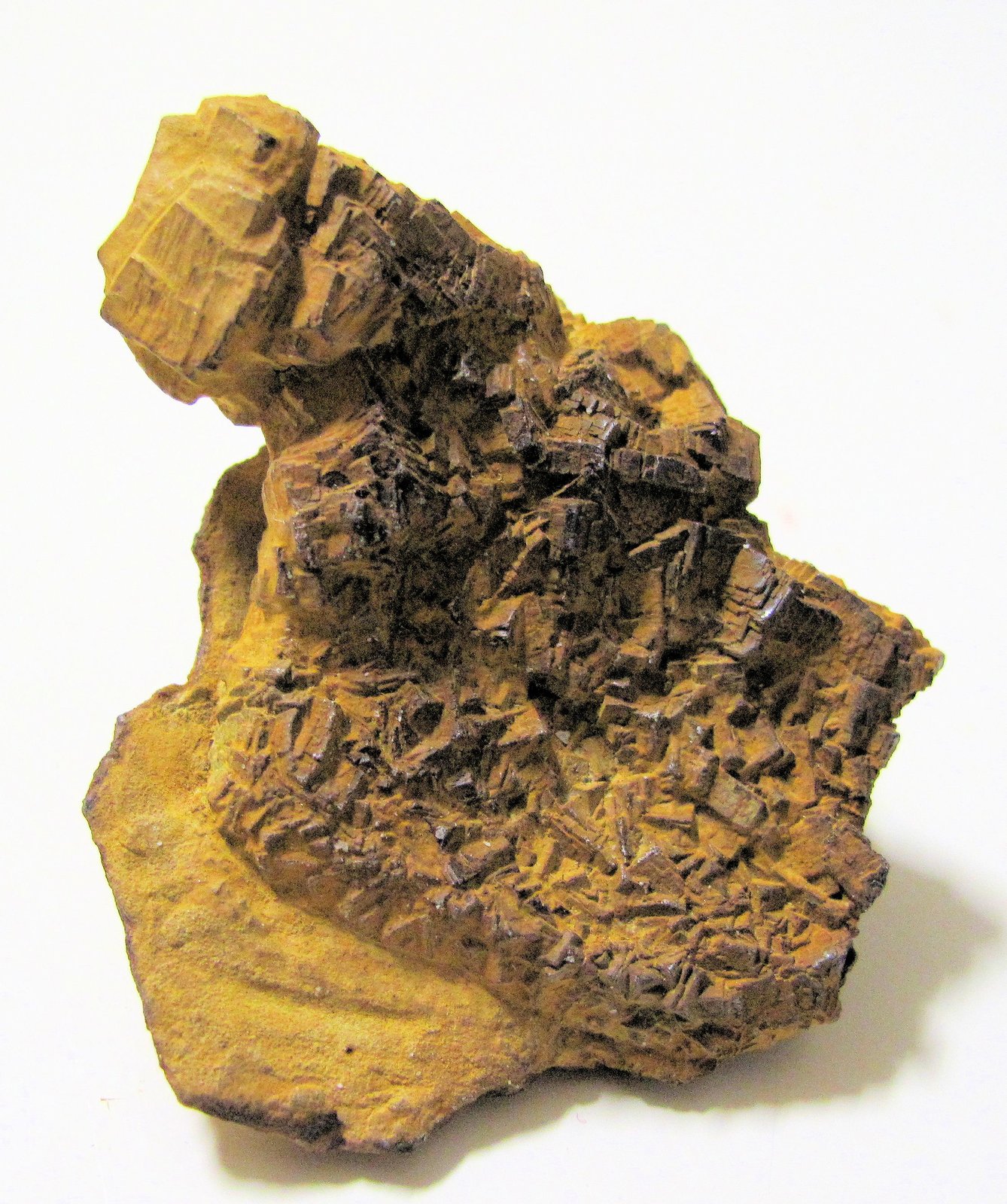 Goethita
60 mm x 49 mm. Masa: 54 g
(Autor: Carles Millan)