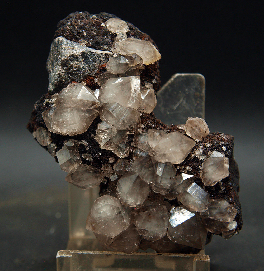 Cuarzo y galena
7.5 x 4.5 cm
(Autor: Pedro Antonio)