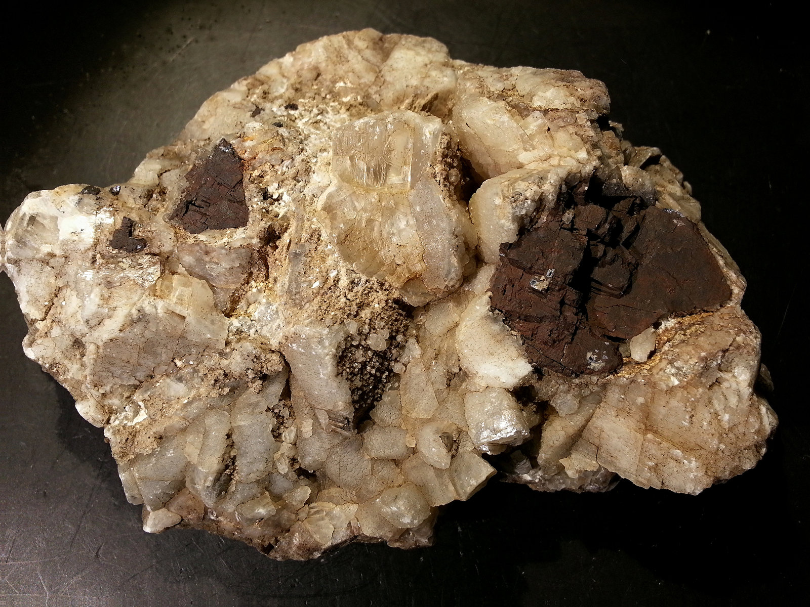 Calcita, galena
9 x 7 x 3 cm
(Autor: Javier Rodriguez)