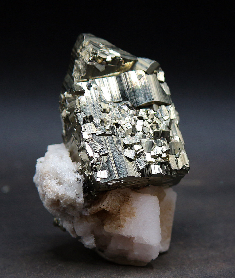 Pirita
5.5 x 4.5 cm
(Autor: Pedro Antonio)
