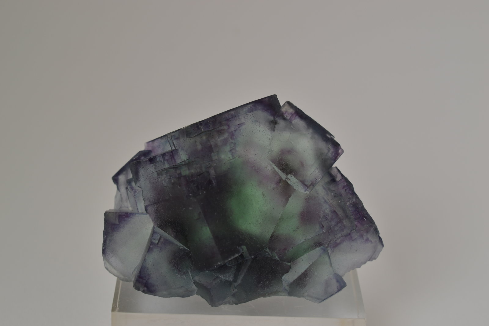 Fluorita
5,5 x 4 x 3 cm
(Autor: Raúl S. Llorente)