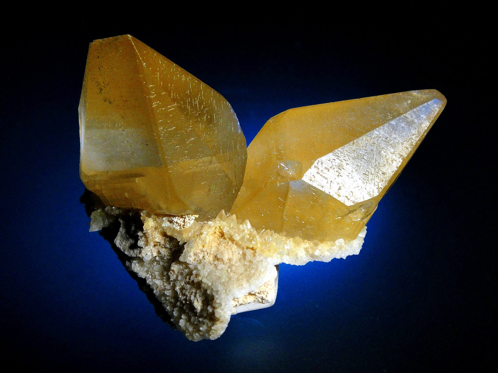 Calcita
7 x 6 cm.
(Autor: Antonio P. López)