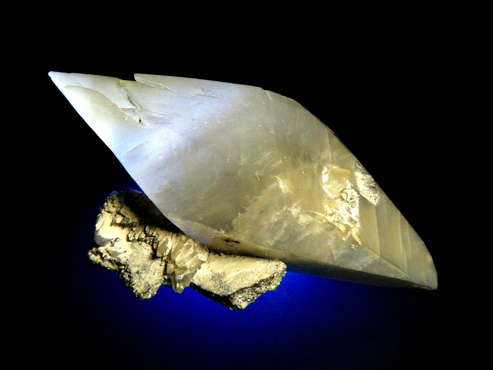 Calcita
8 x 5 cm.
(Autor: Antonio P. López)