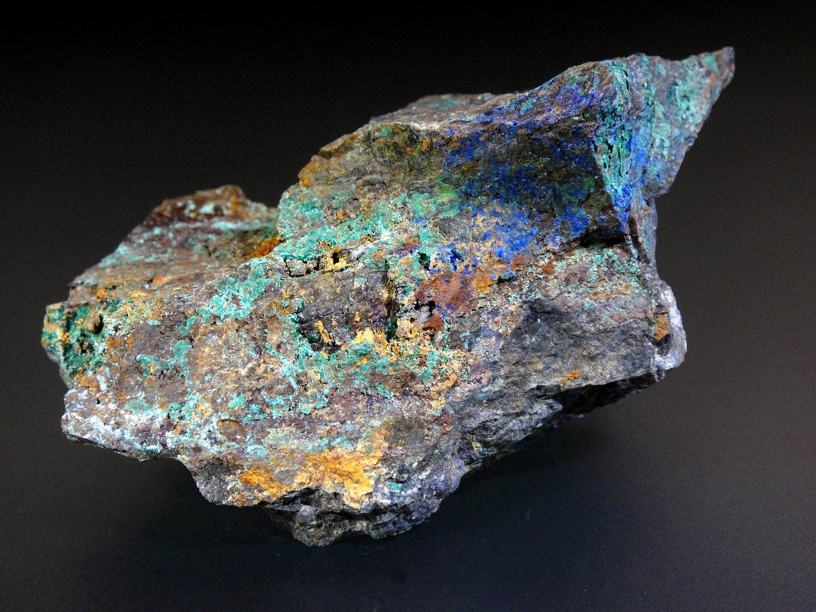 Malaquita, Azurita
7 x 3 cm.
(Autor: Antonio P. López)