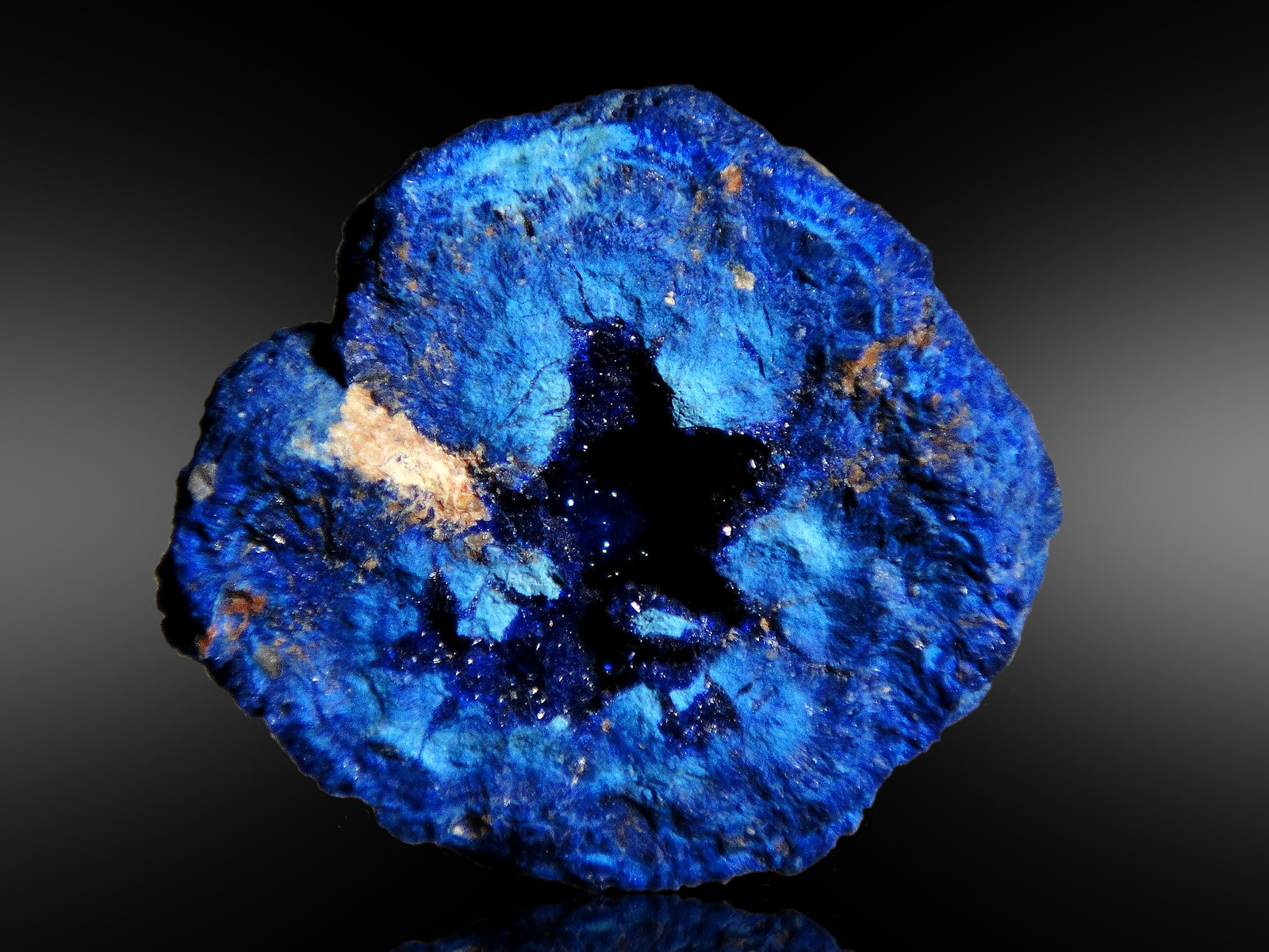 Azurita
2 x 2 cm.
(Autor: Antonio P. López)