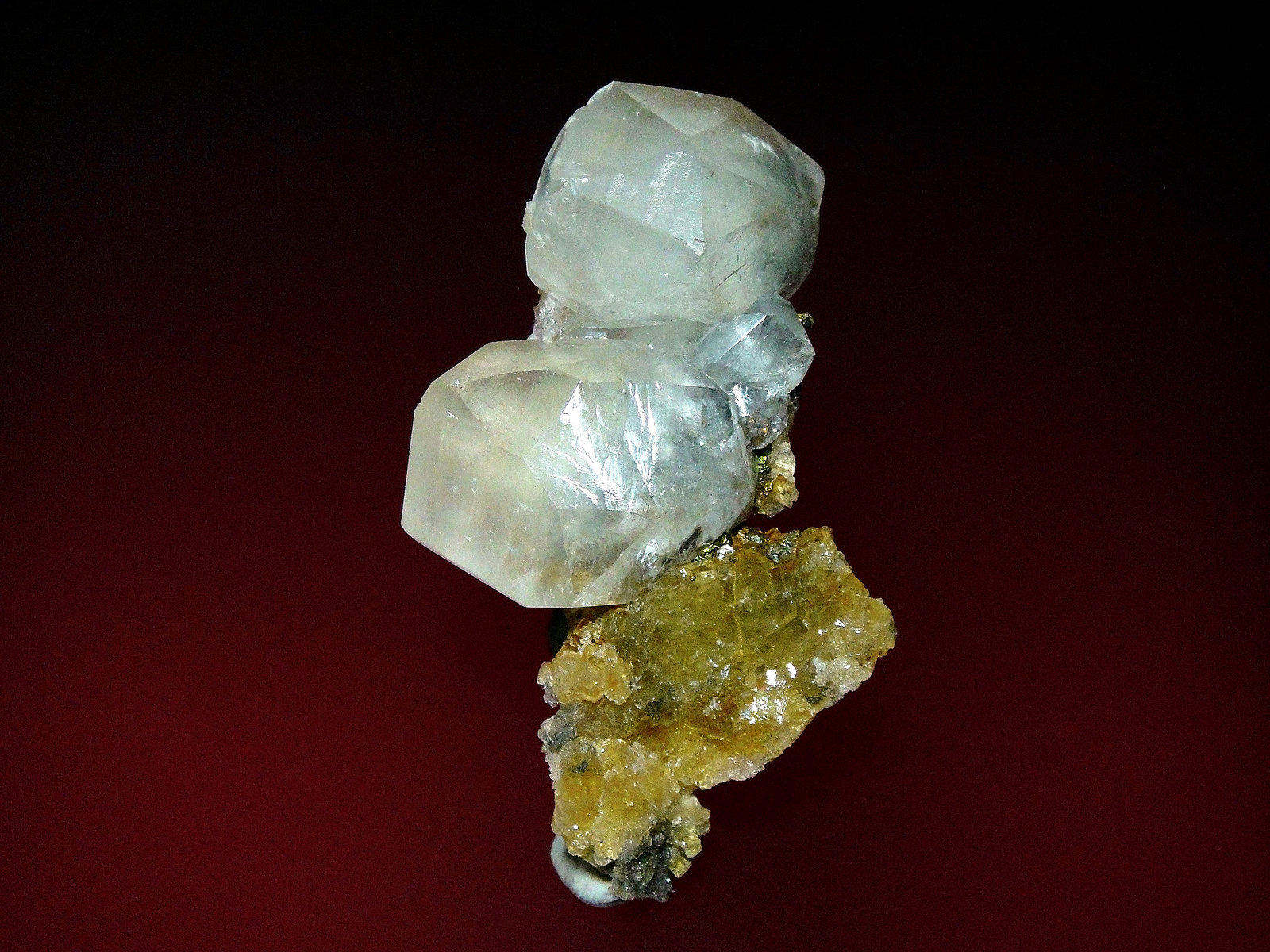 Calcita y Fluorita
7 x 3 cm.
(Autor: Antonio P. López)