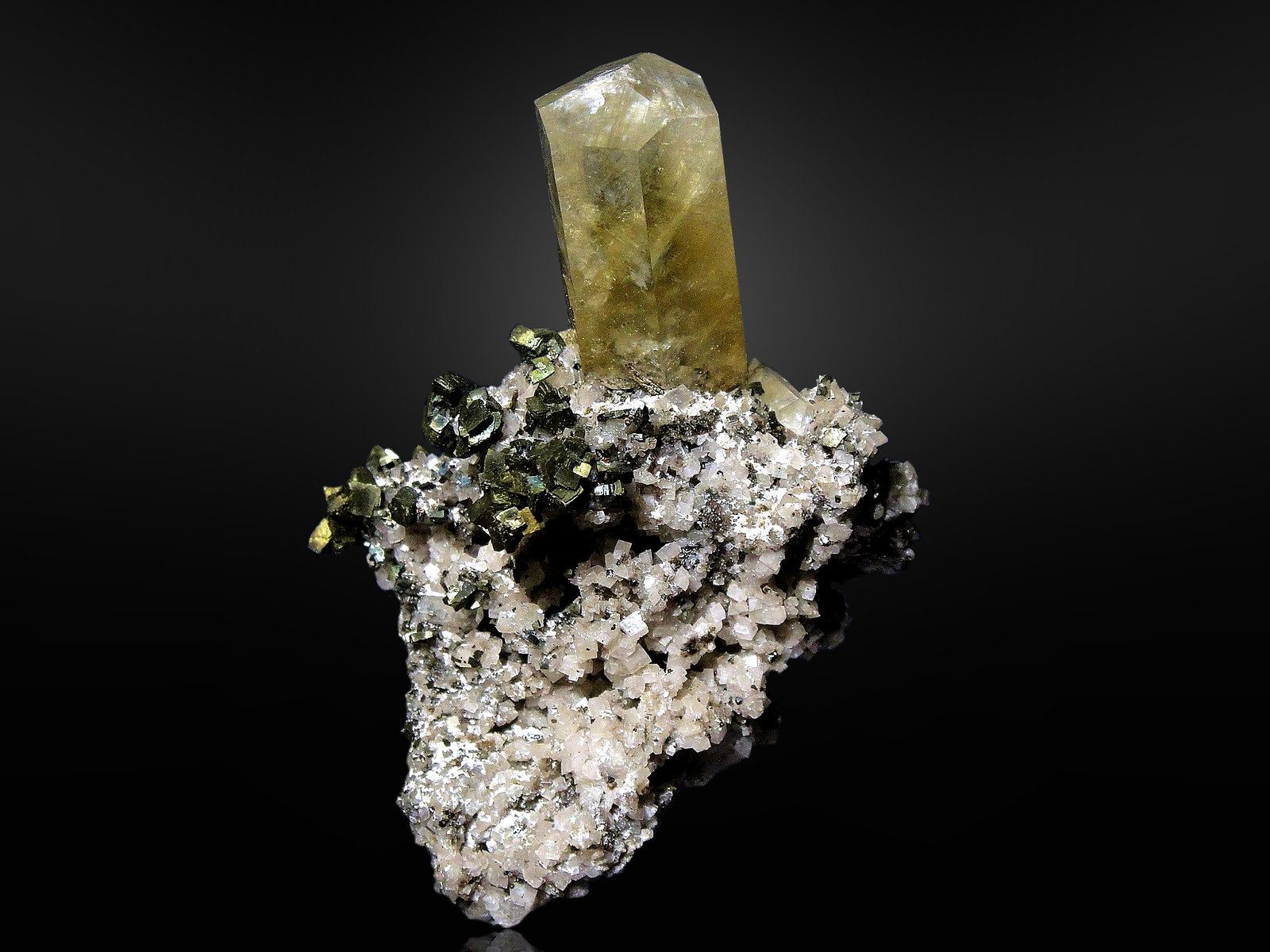 Calcita, Dolomita y Marcasita
7 x 5 cm.
(Autor: Antonio P. López)