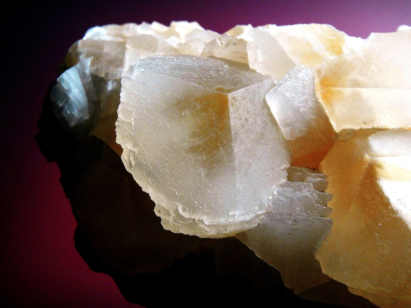 Calcita
Cristal de 4,5 cm.
(Autor: Antonio P. López)