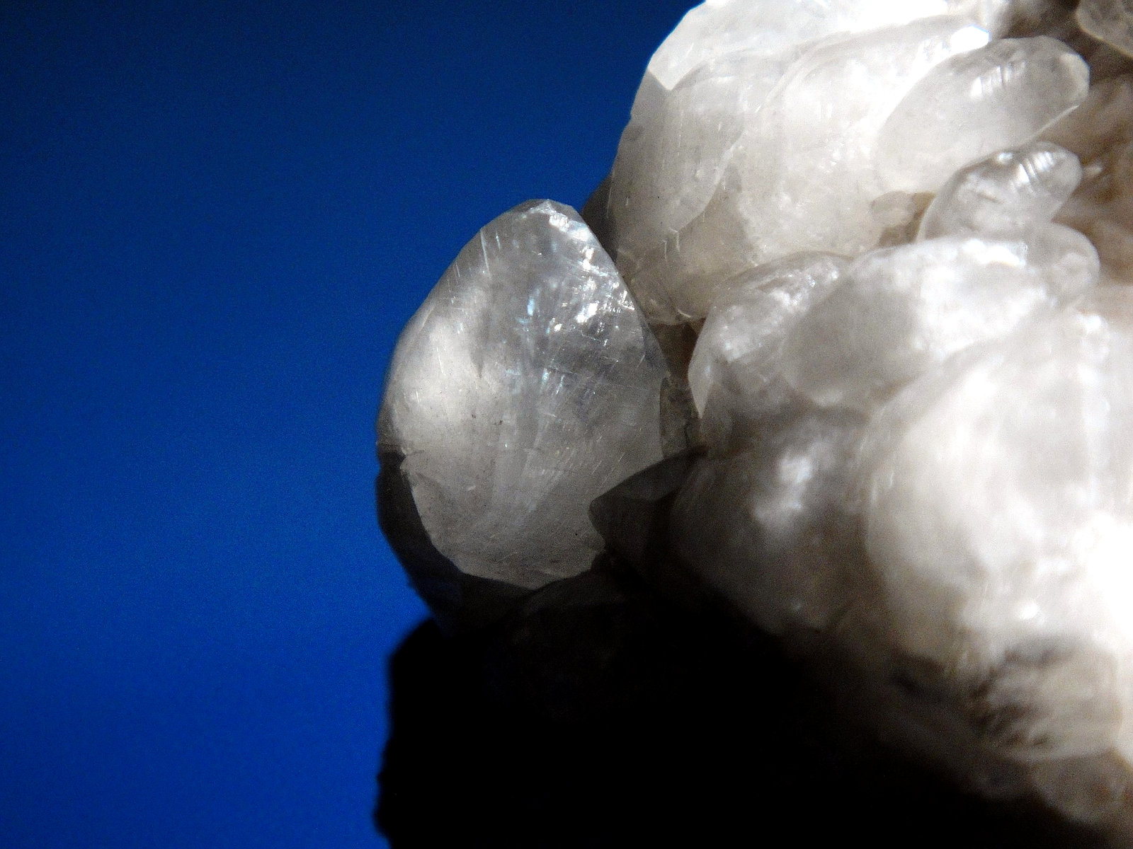 Calcita
Cristal de 1 cm.
(Autor: Antonio P. López)