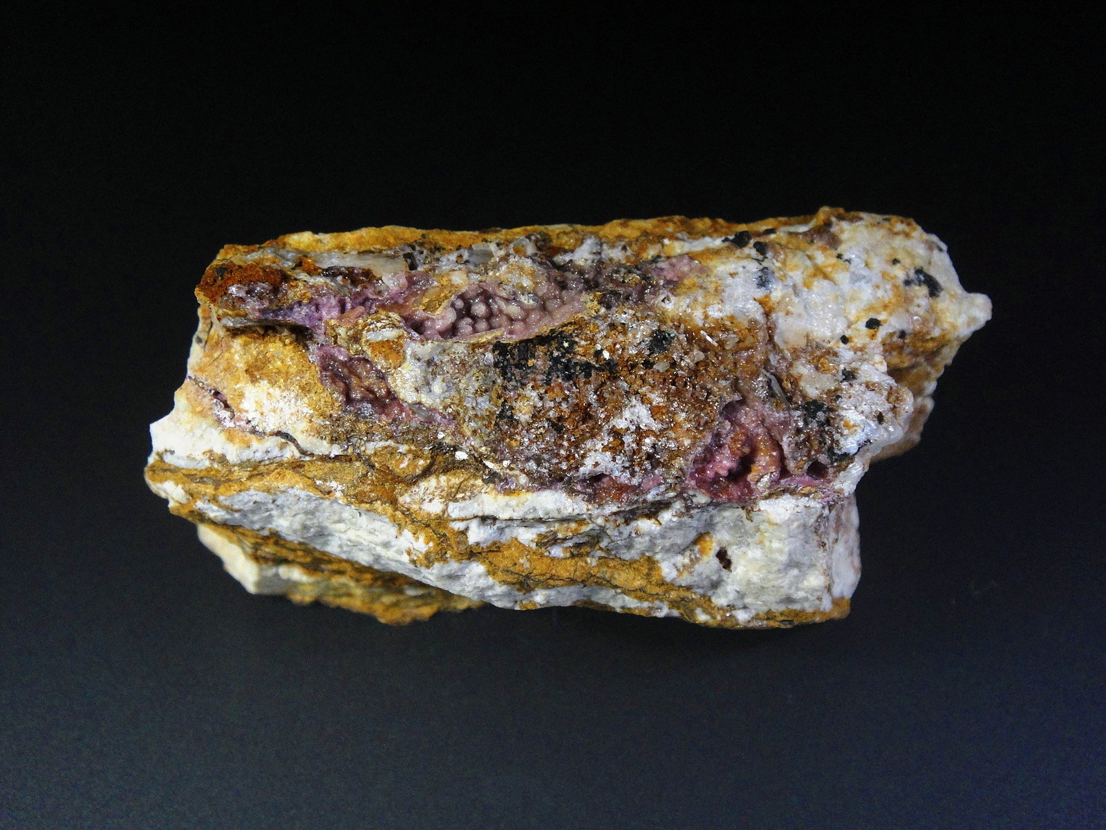 Smithsonita
6 x 3 cm.
(Autor: Antonio P. López)