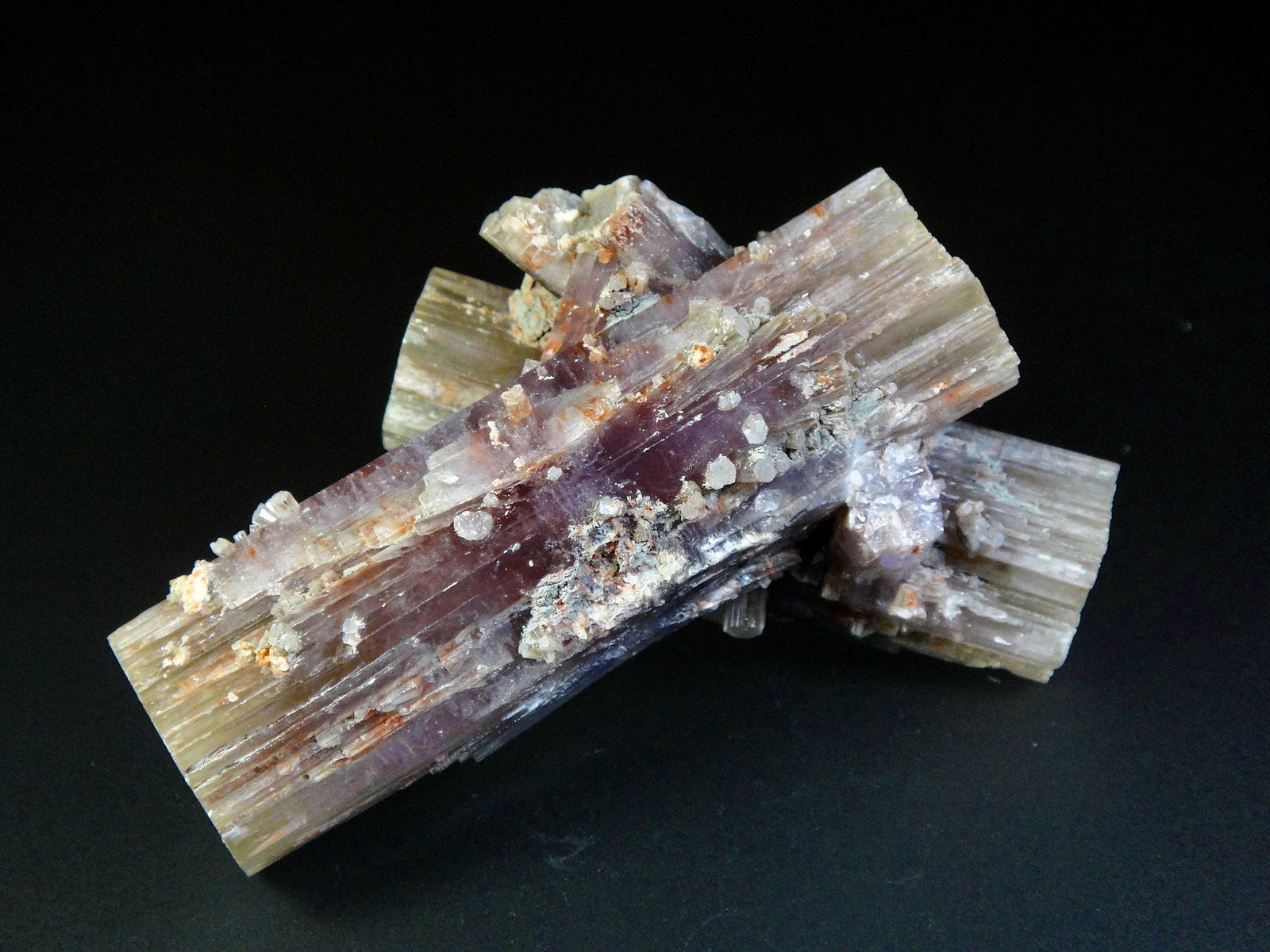 Aragonito
7 x 6 cm.
(Autor: Antonio P. López)