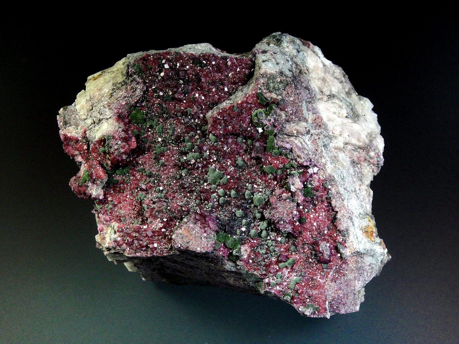 Kolwezita y Dolomita (variedad cobaltífera)
9 x 7 cm.
(Autor: Antonio P. López)