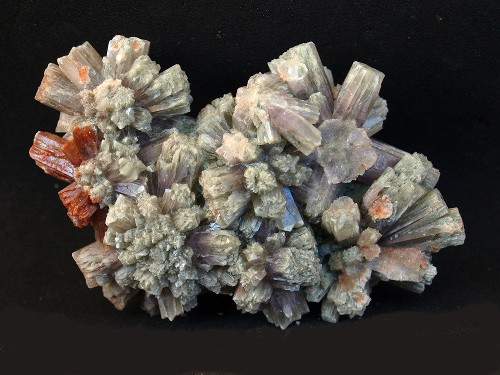Aragonito
8 x 6 cm.
(Autor: Antonio P. López)