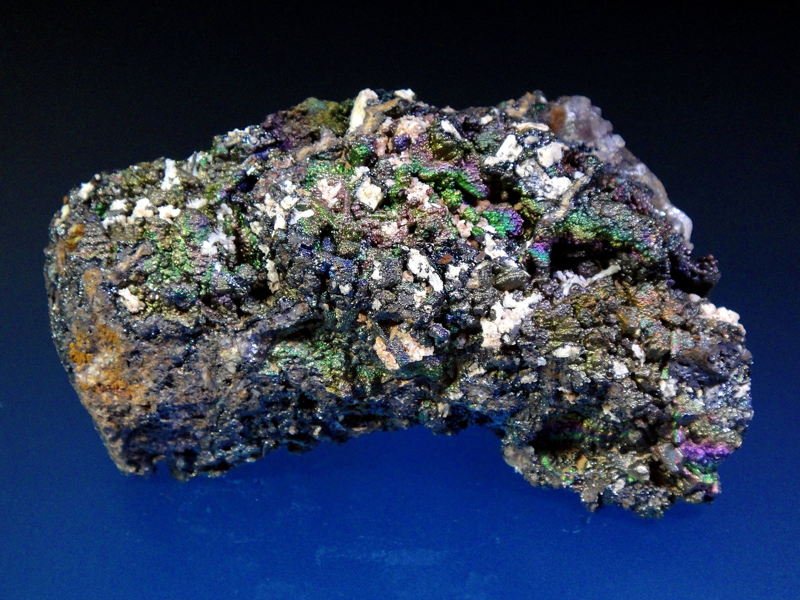 Goethita, Cerusita
7 x 4 cm.
(Autor: Antonio P. López)