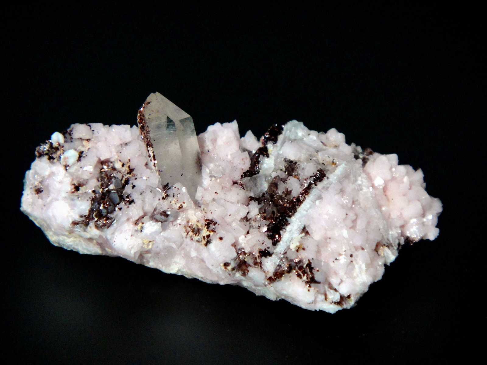 Calcita, Cuarzo, Hematites
6 x 3 cm.
(Autor: Antonio P. López)