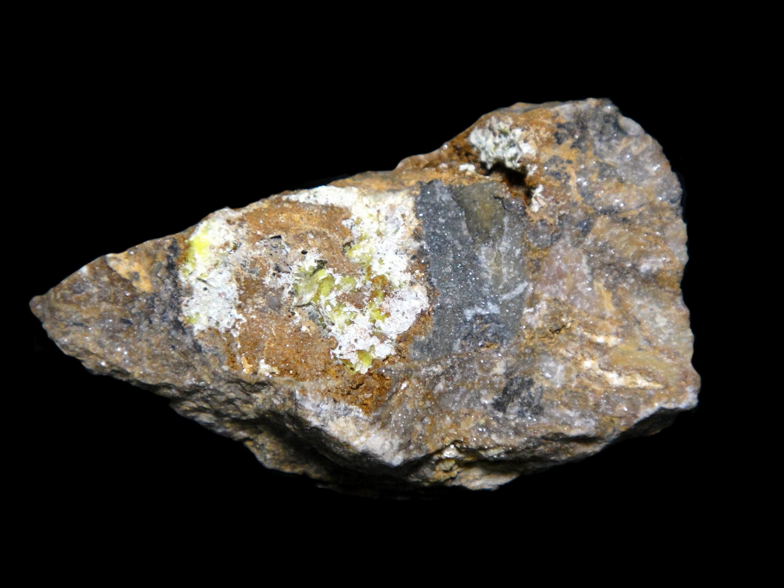 Liebigita
5 x 3 cm.
(Autor: Antonio P. López)