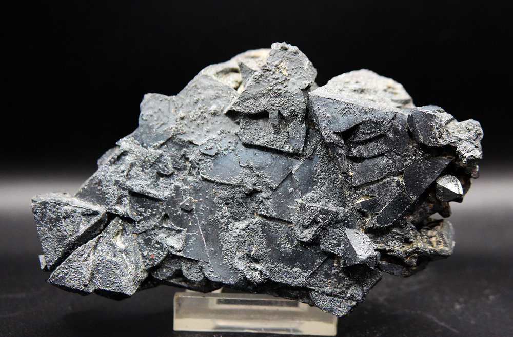 Hematites pseudo Magnetita (variedad martita))
11 x 7.5 cm
(Autor: Pedro Antonio)