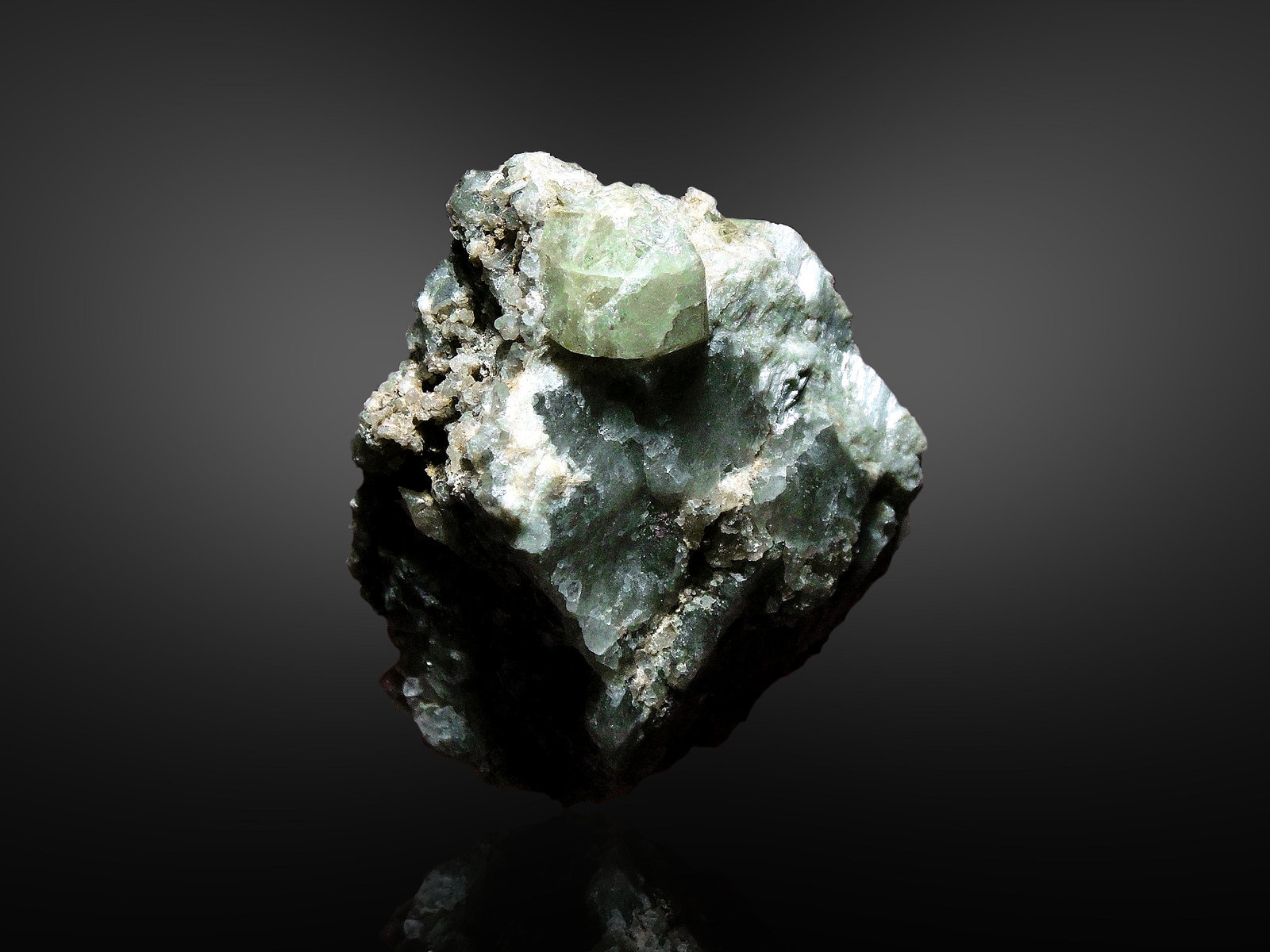 Rhodizita
6 x 4 cm.
(Autor: Antonio P. López)