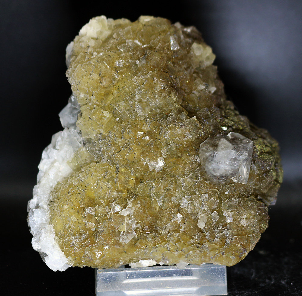Fluorita y calcita
9 x 9 cm
(Autor: Pedro Antonio)
