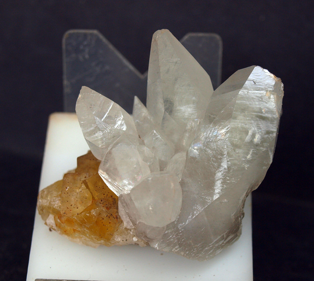 Fluorita, Calcita
5.5 x 4 cm
(Autor: Pedro Antonio)