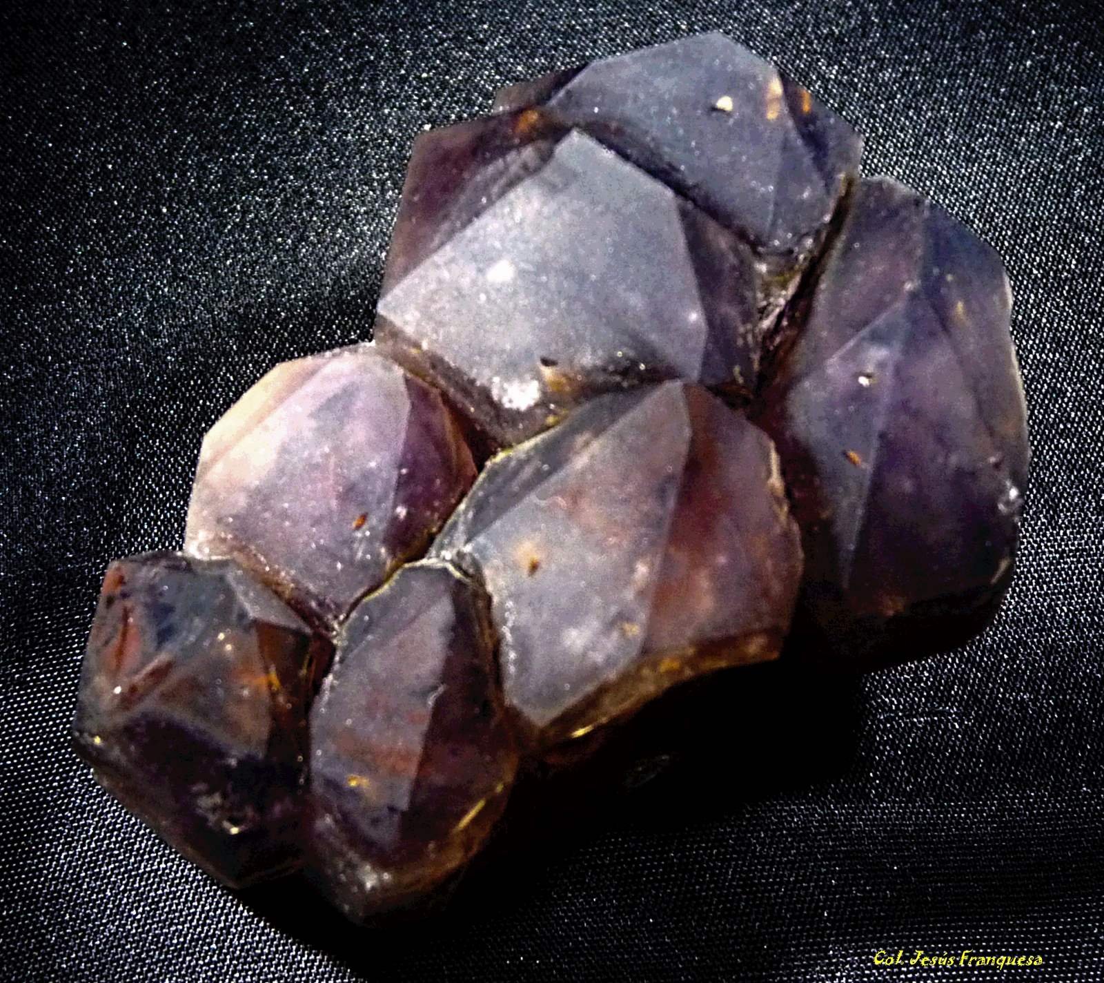 Cuarzo (variedad amatista)
70x40 mm.
(Autor: Jesus Franquesa Baucells)