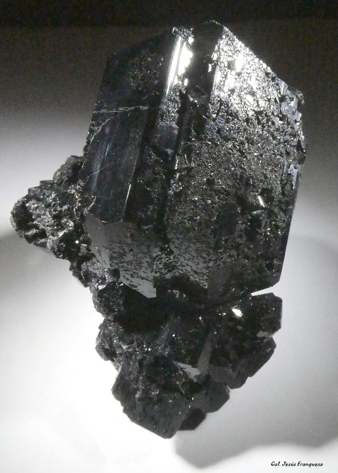 Schorlo (Chorlo) (Grupo Turmalina)
70x55 mm.
(Autor: Jesus Franquesa Baucells)