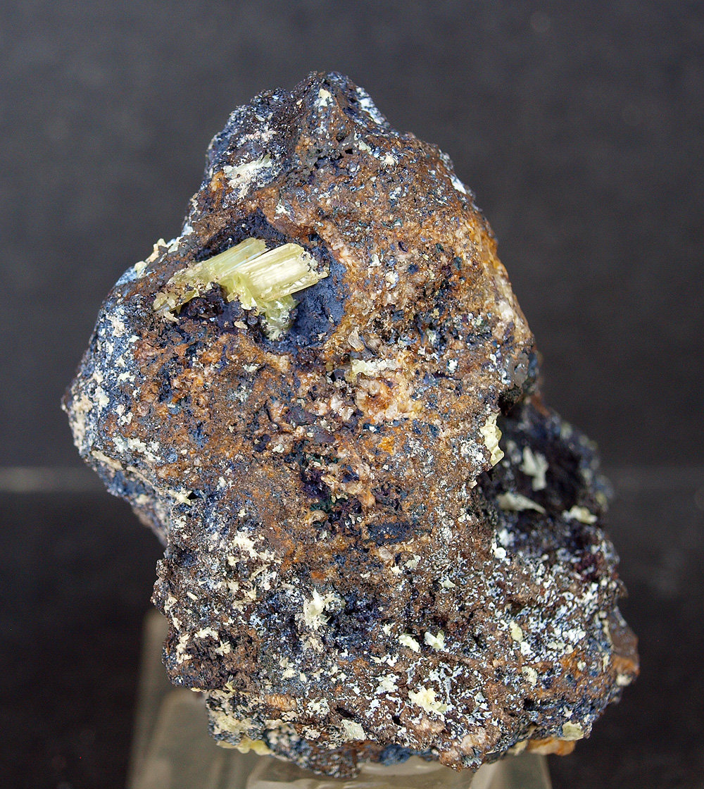 Anglesita
6 x 5.5 cm
(Autor: Pedro Antonio)