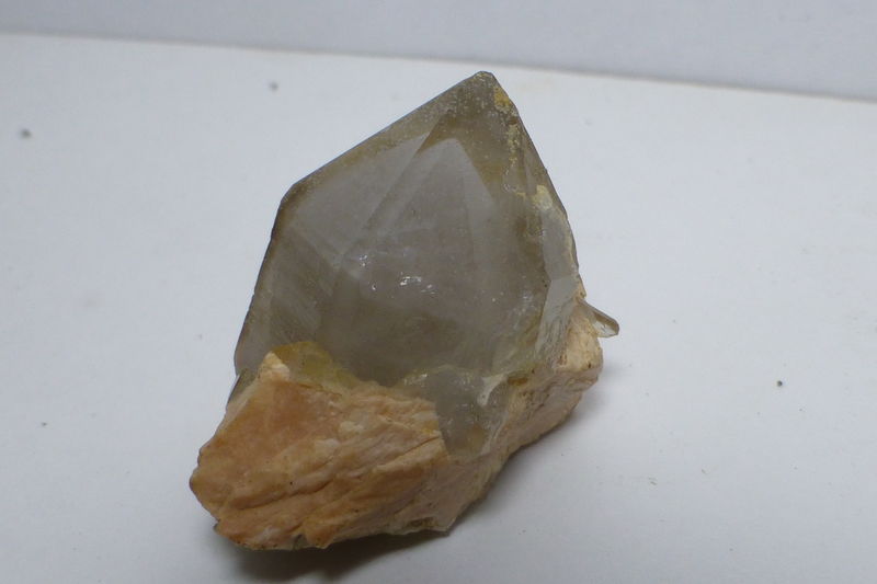 Cuarzo
2,2 x 1,5 cm
(Autor: heat00)