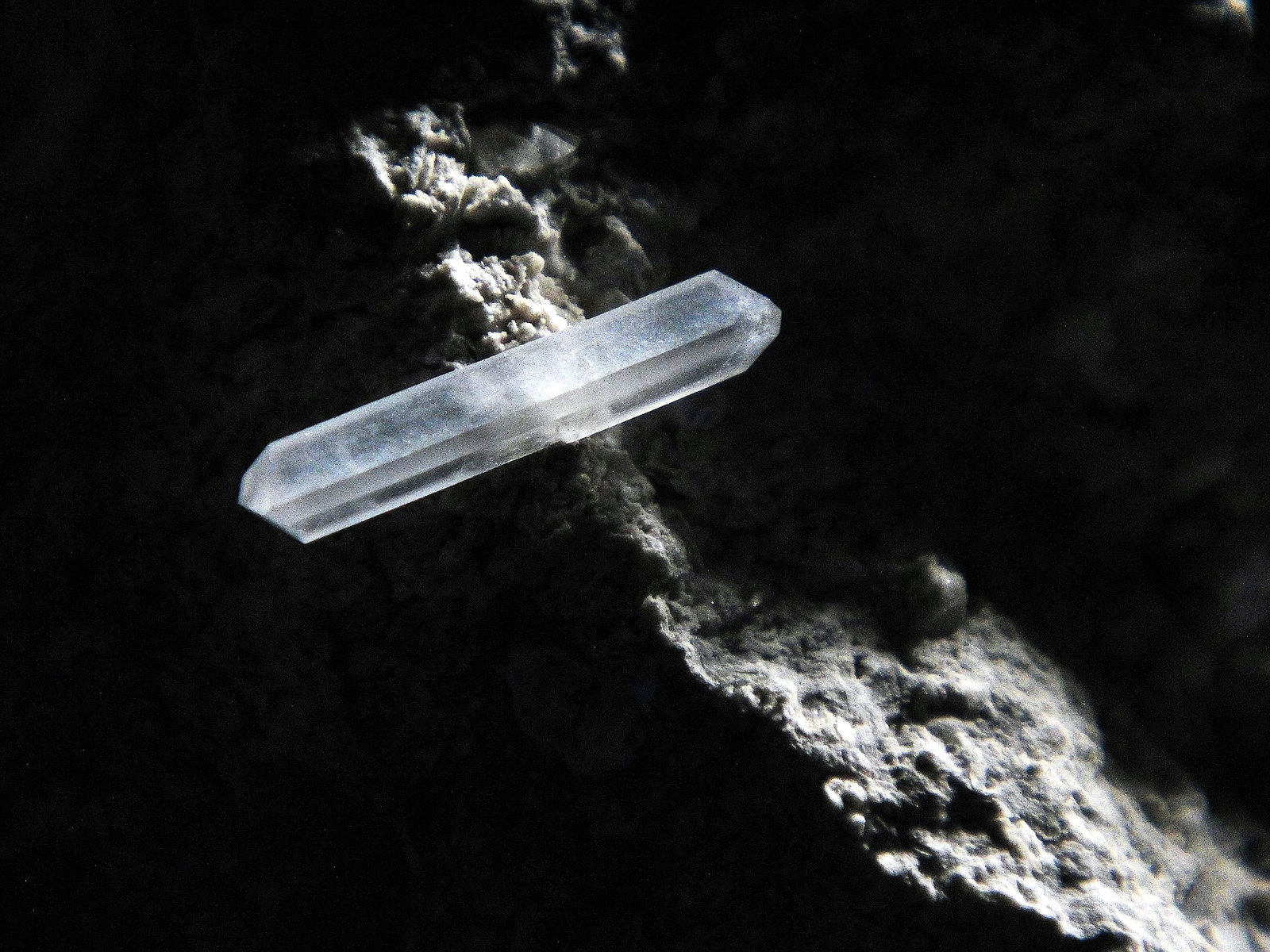 Celestina
Cristal de 1,5 cm.
(Autor: Antonio P. López)