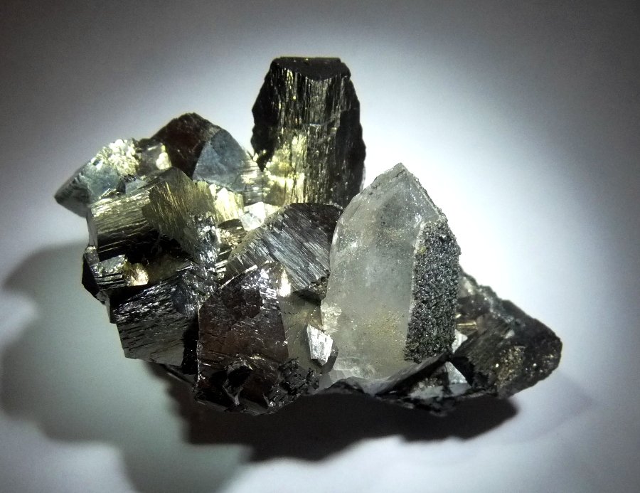 Arsenopirita y Cuarzo.
65x50mm.
(Autor: Jesus Franquesa Baucells)