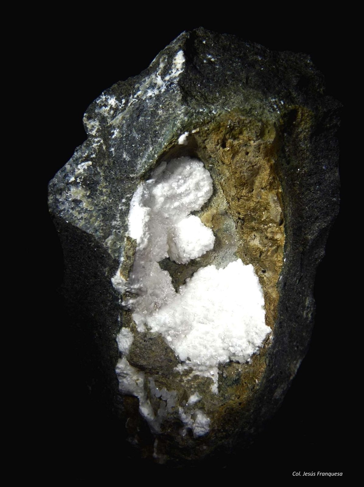 Gonnardita.
80x50 mm.
(Autor: Jesus Franquesa Baucells)