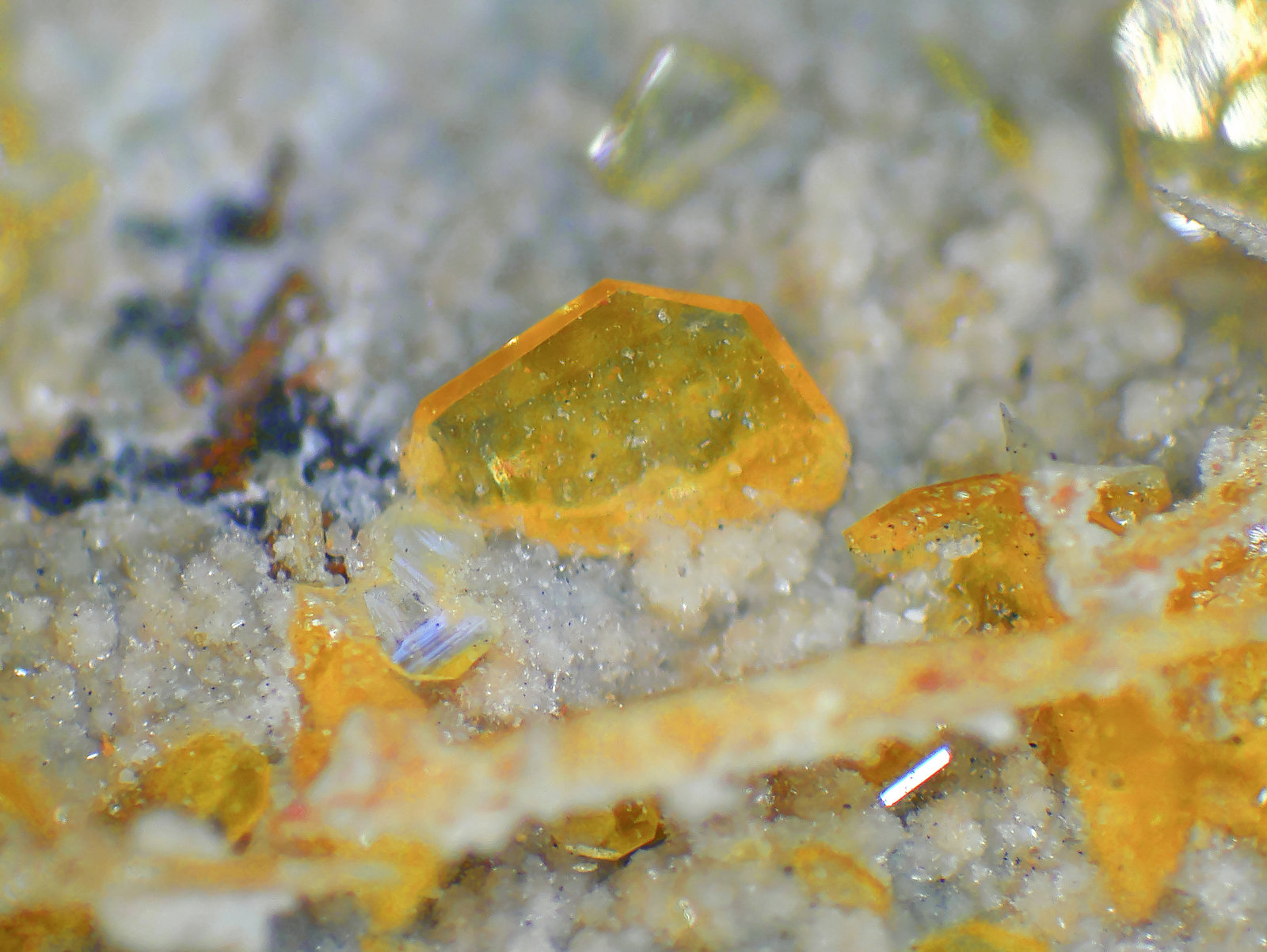 Wulfenita
Cristal de 2 mm.
(Autor: Antonio P. López)