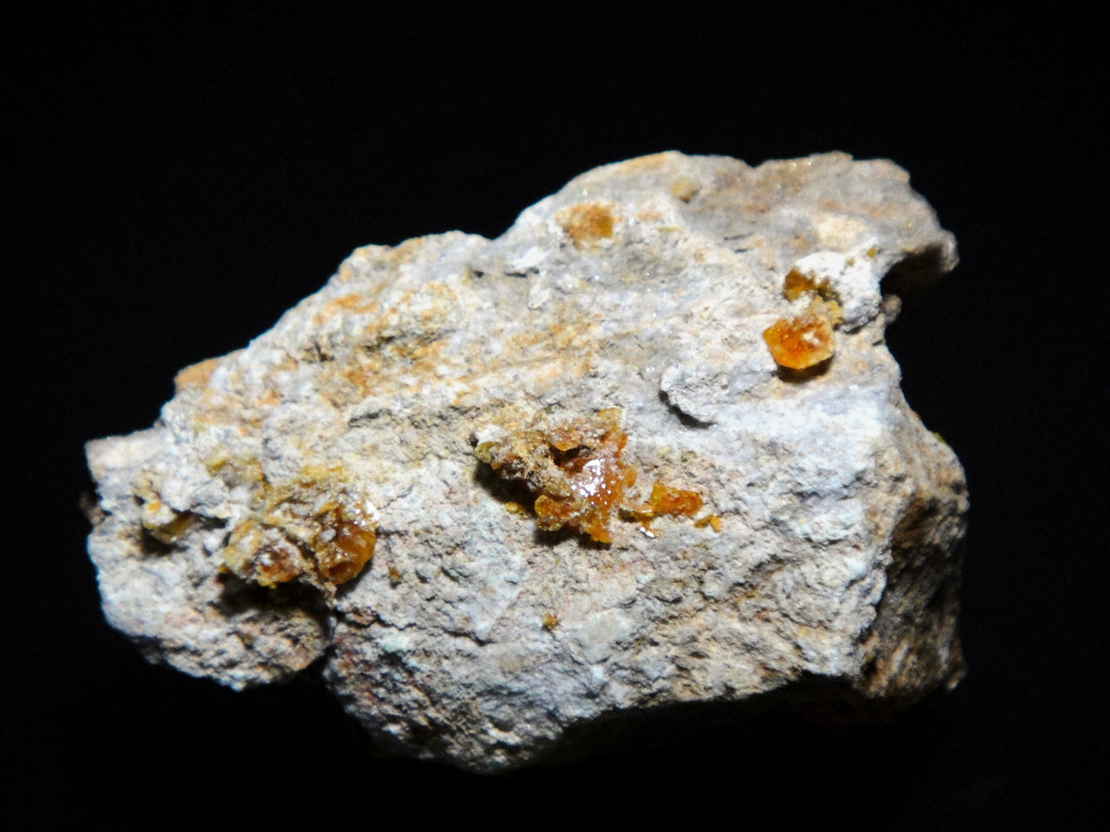 Wulfenita
6 x 3 cm.
(Autor: Antonio P. López)