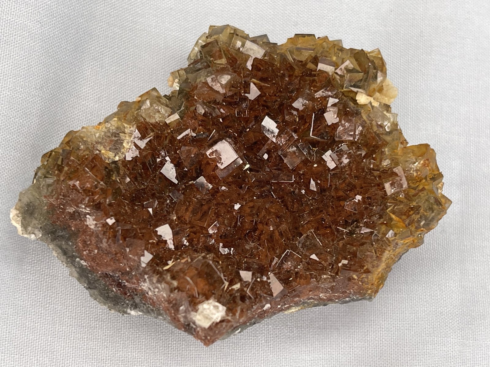 Fluorita
6,5cm de largo y 1,5cm de alto
(Autor: castrominerals)