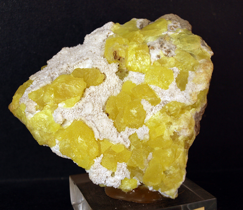 Azufre
9 x 9 cm
(Autor: Pedro Antonio)