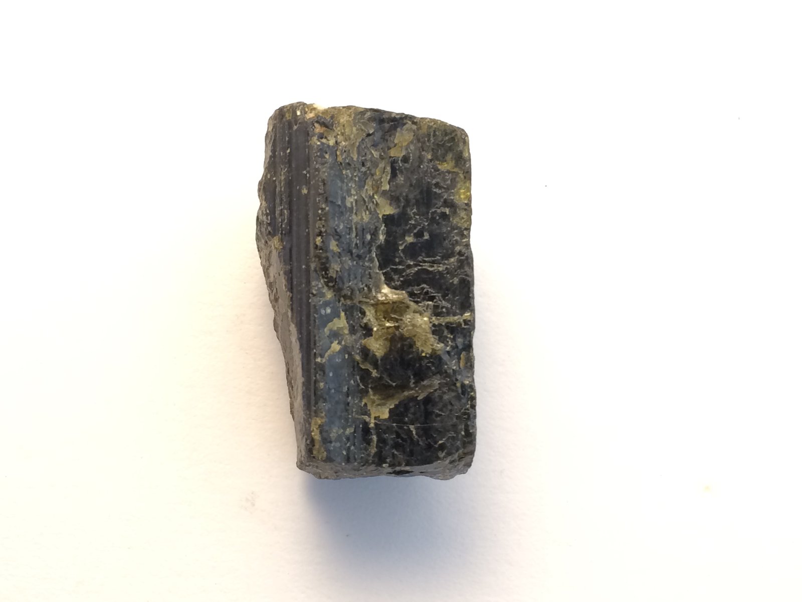 Epidota
4 x 2,7 x 2 cm
(Autor: Raúl S. Llorente)