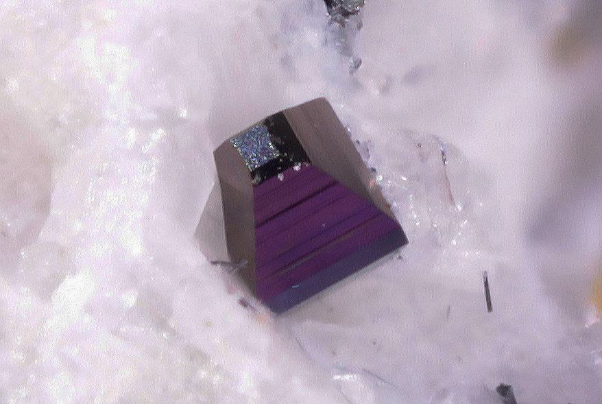 Anatasa
0.4 mm
(Autor: Jorgina-Agusti-Màrius)