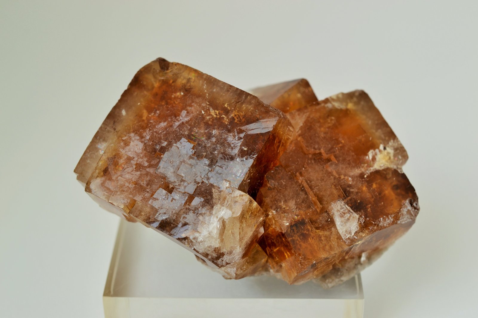 Fluorita
6,5 x 5,5 x 4 cm
(Autor: Raúl S. Llorente)