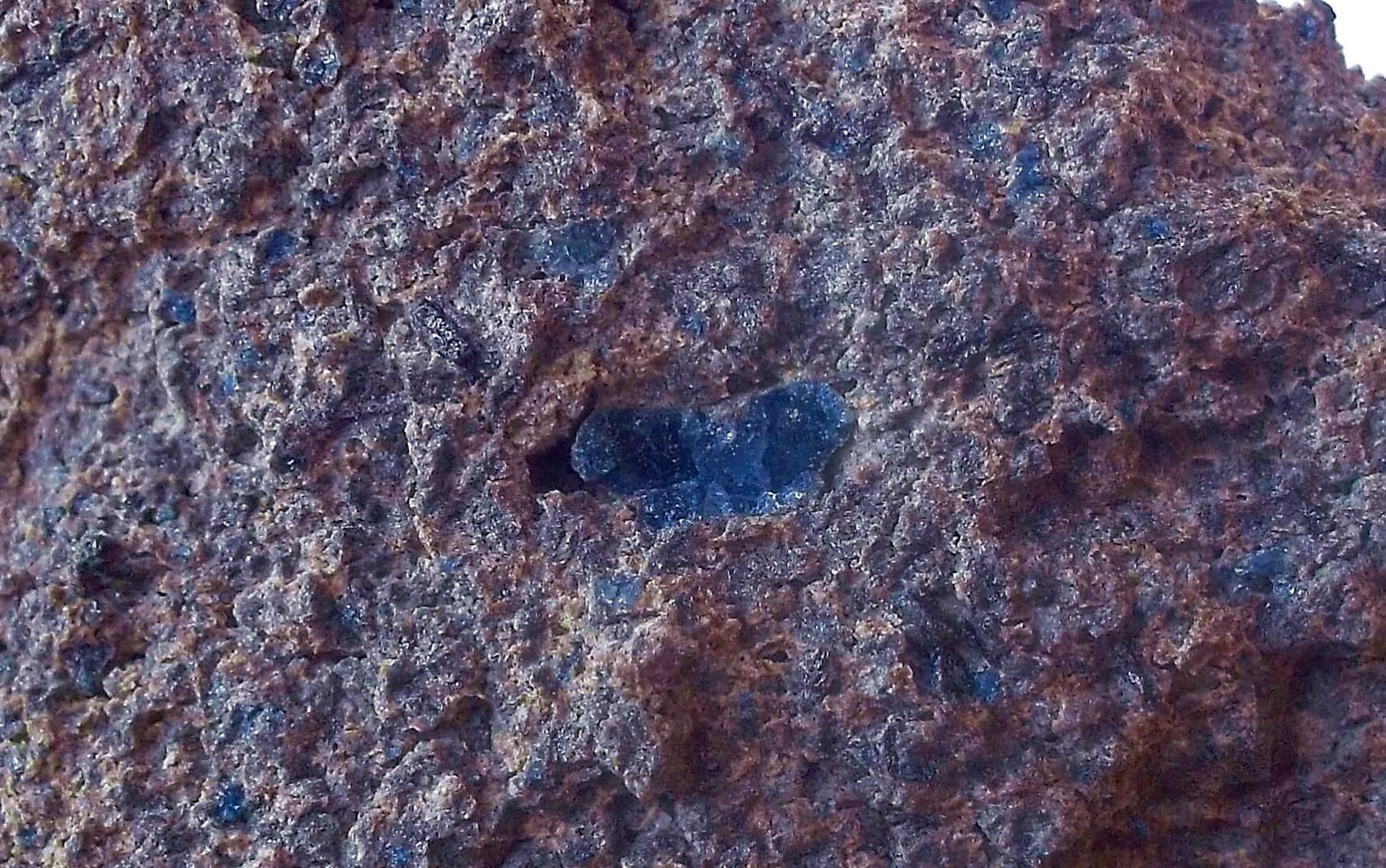 Haüyna
Ancho de la cristalización 0,5 cm
(Autor: Cristalino)