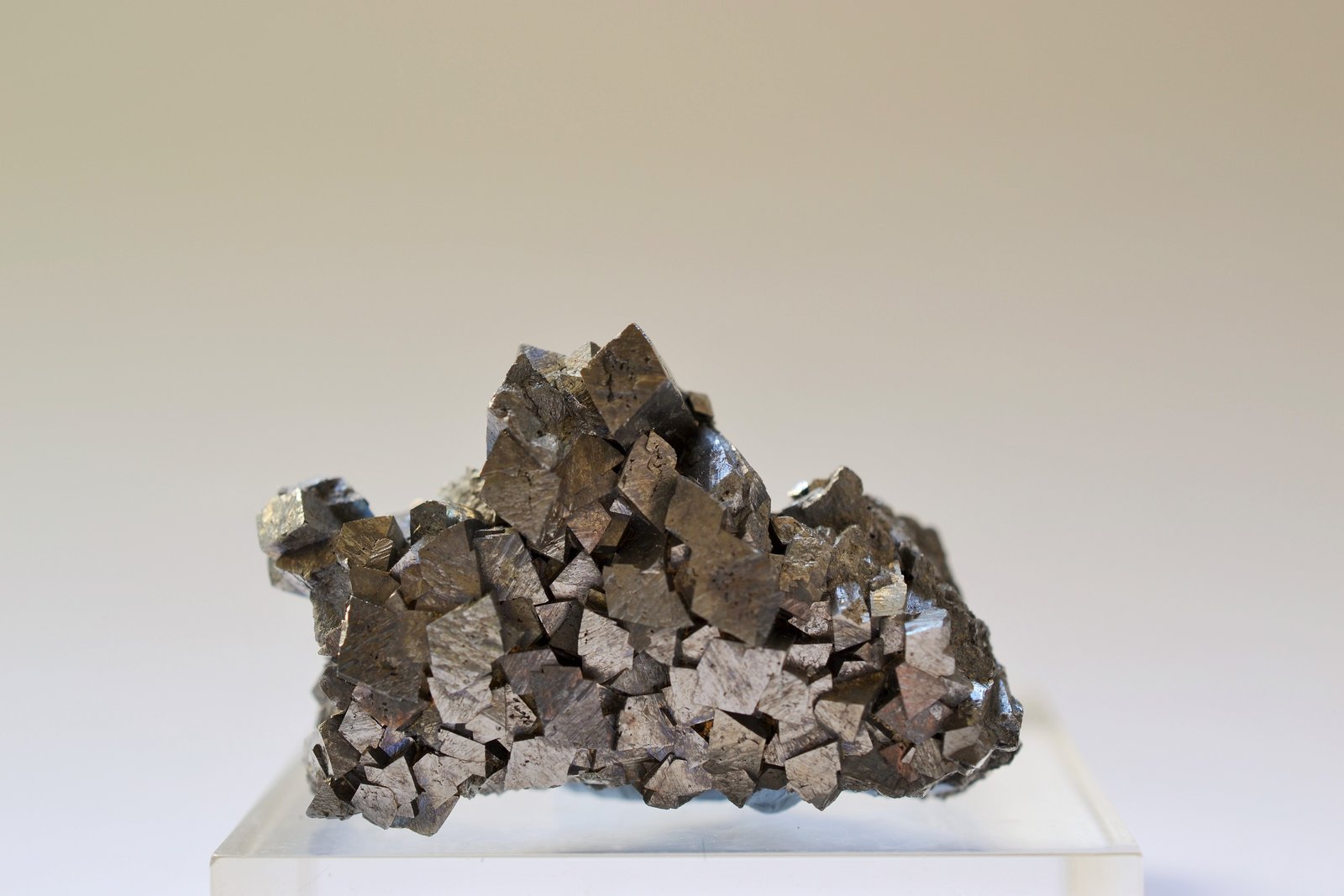Arsenopirita
4,5 x 3 x 2,5 cm.
(Autor: Raúl S. Llorente)
