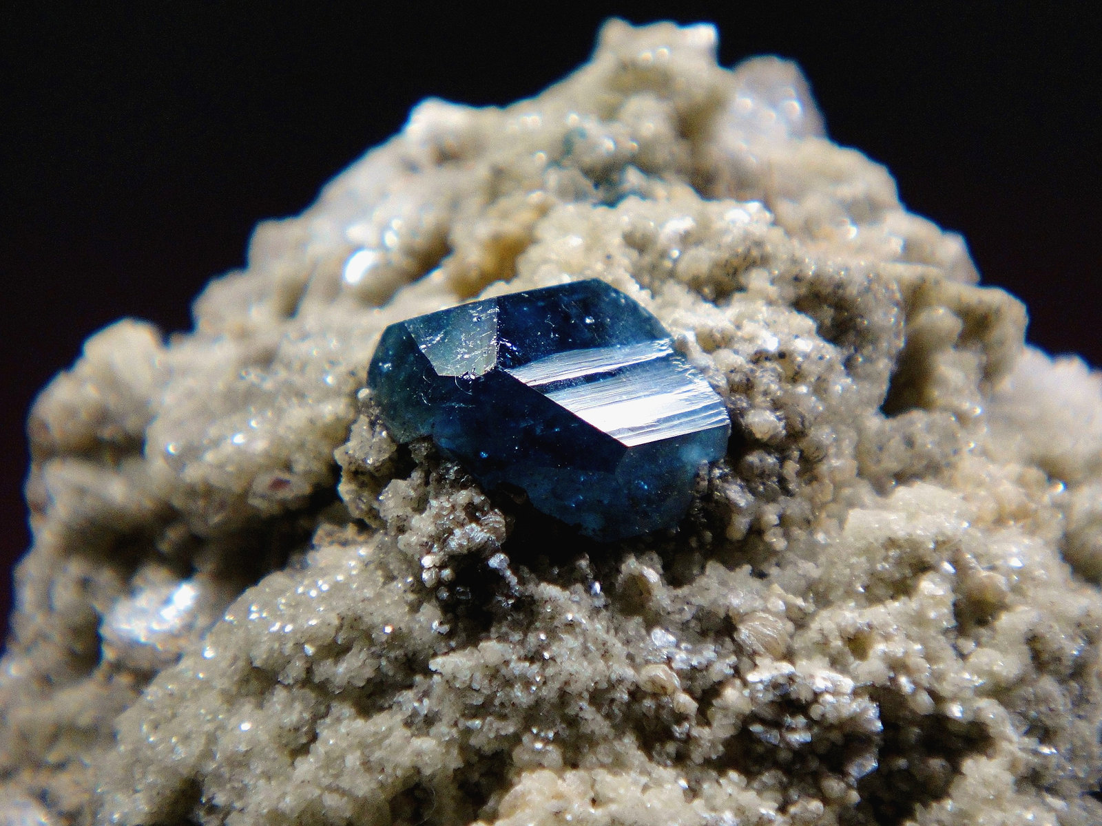 Fluorapatito
Cristal de 1,5 cm.
(Autor: Antonio P. López)