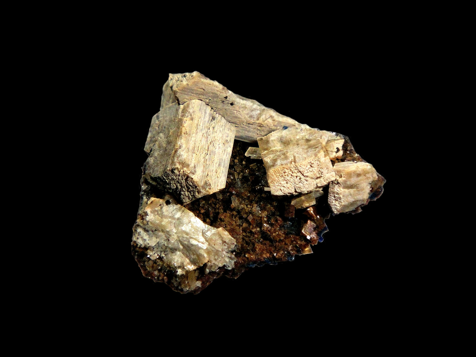 Whiteita-(CaFeMg)
3 x 3 cm.
(Autor: Antonio P. López)