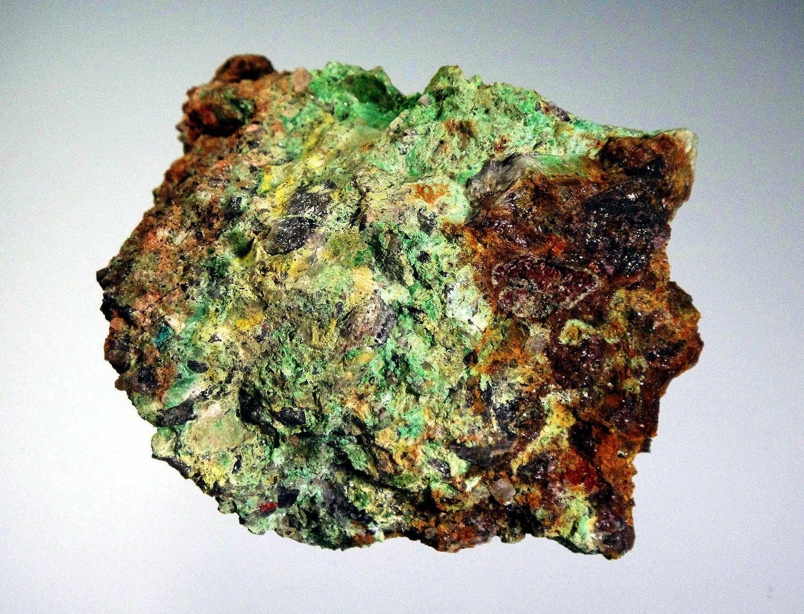 Fosfuranilita, Torbernita, Uraninita
6 x 6 cm
(Autor: Antonio P. López)